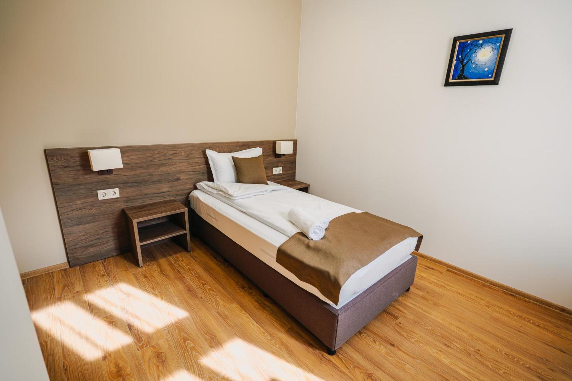 Хотел Театъръ Hotel Pleven Exterior photo