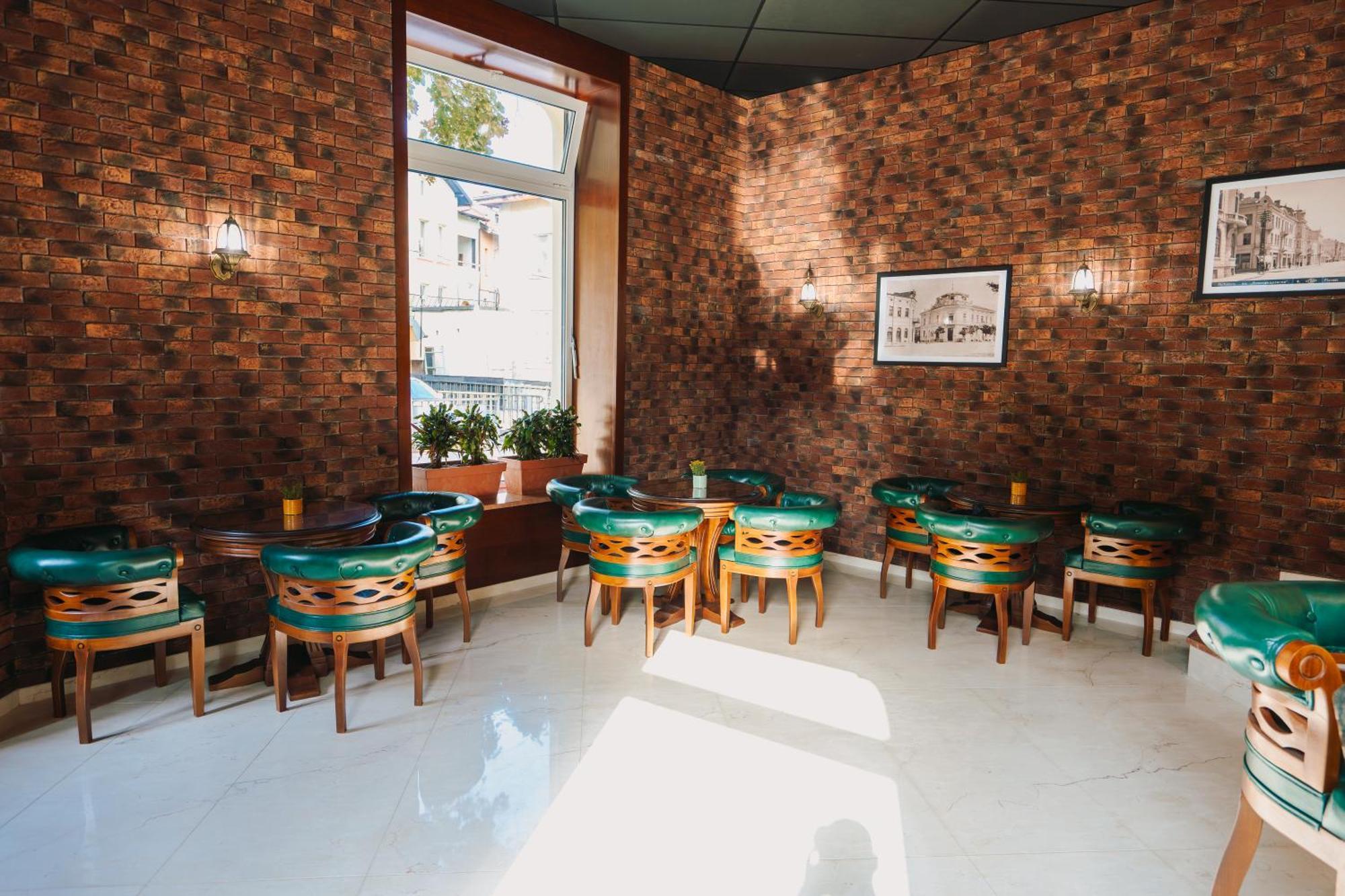 Хотел Театъръ Hotel Pleven Exterior photo