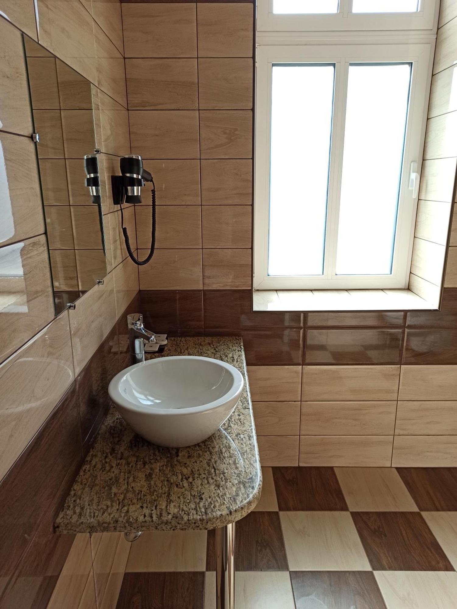 Хотел Театъръ Hotel Pleven Exterior photo
